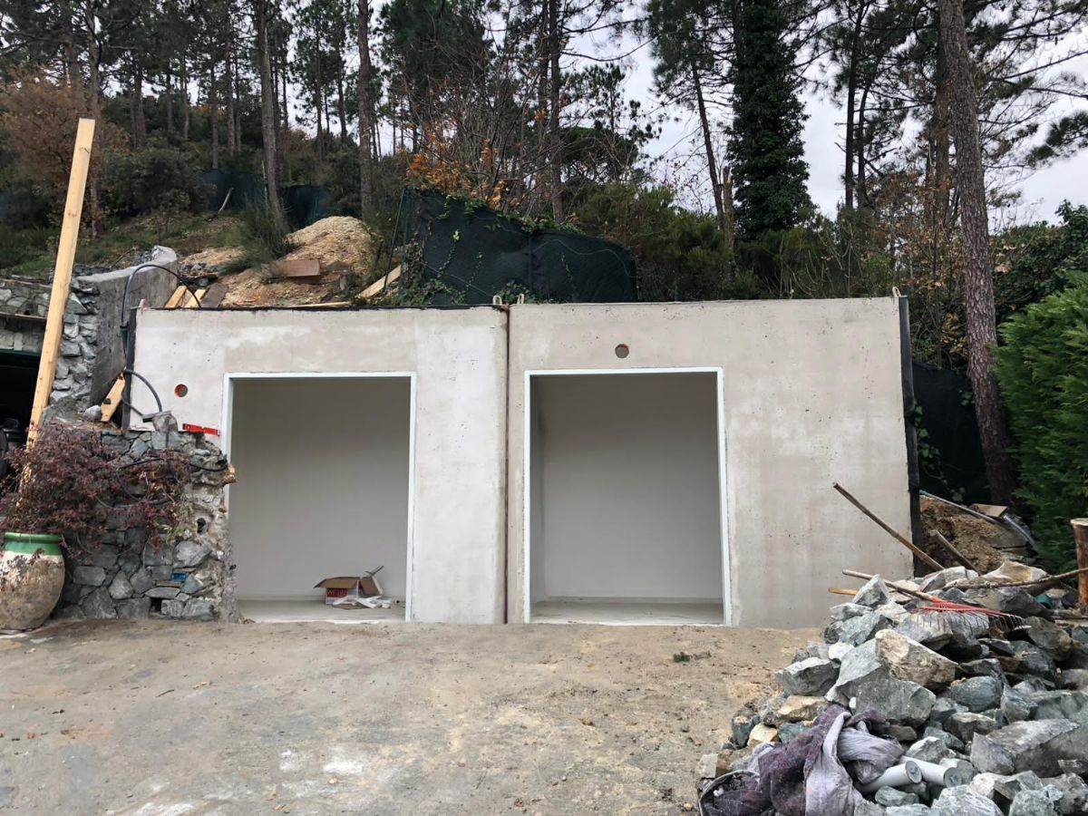Nr.2 cabine locali tecnici con tetto carrabile  mis. 250 x 341 x 290 h |  prefabbricate in cemento armato